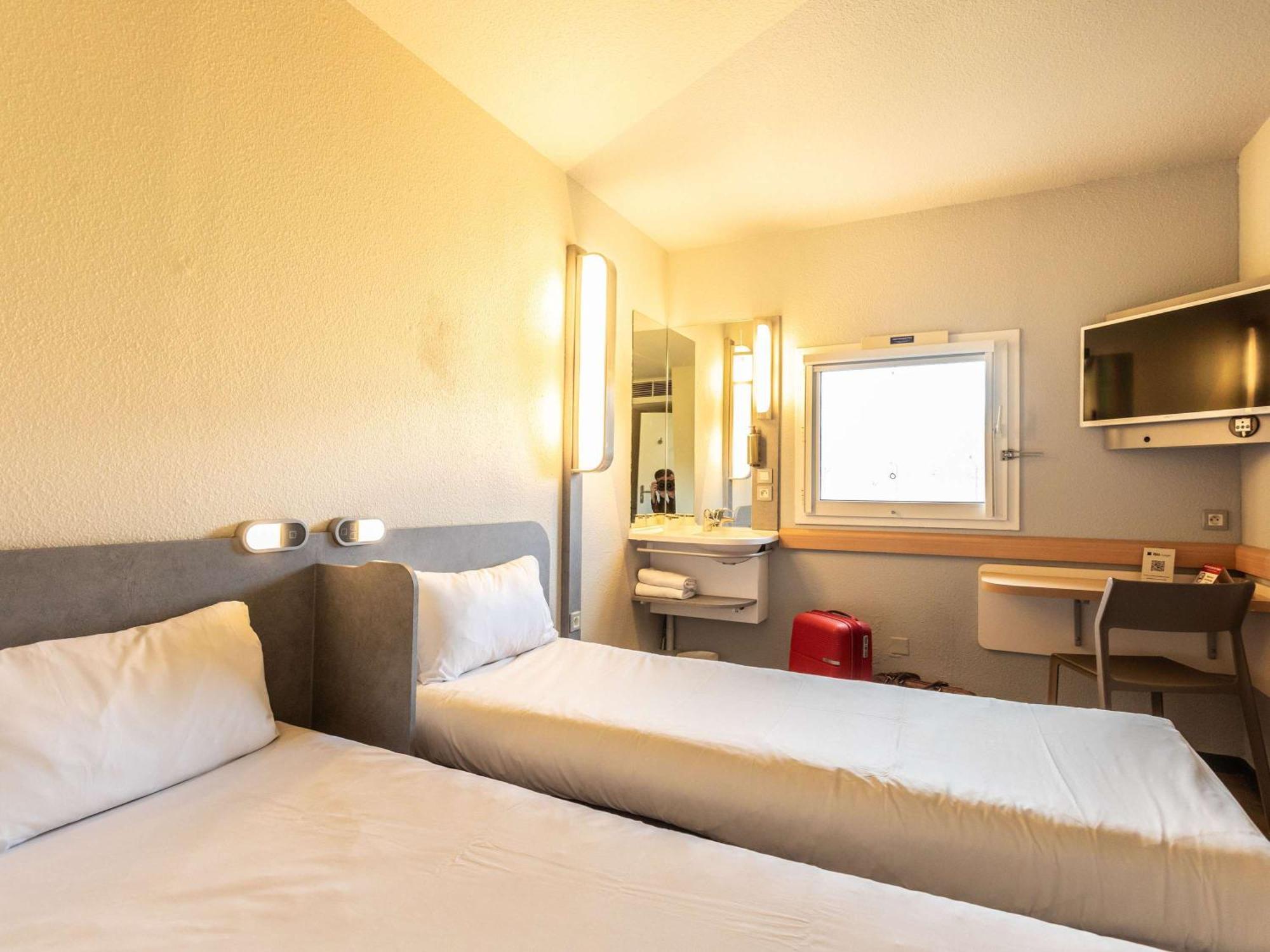 Ibis Budget Bourges Kültér fotó